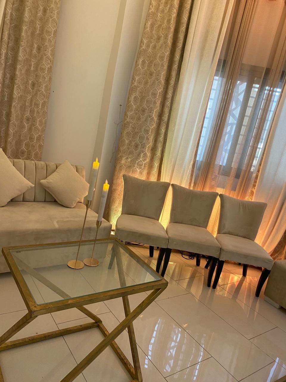 Table Base F